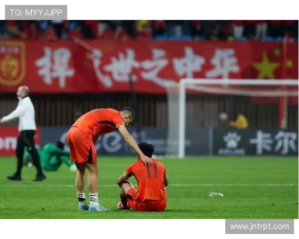 国青热身赛裁判争议凸显真刀真枪练兵 三分疲软成世青赛最大隐患(1)